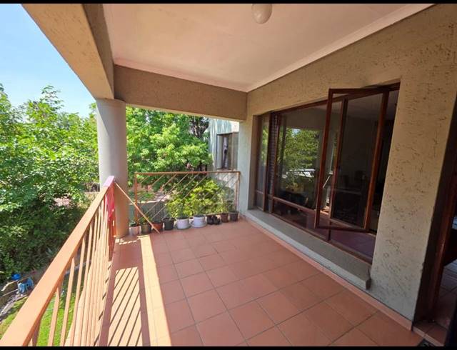 2 BEDROOM PROPERTY TO RENT IN VANDERBIJLPARK SW 5